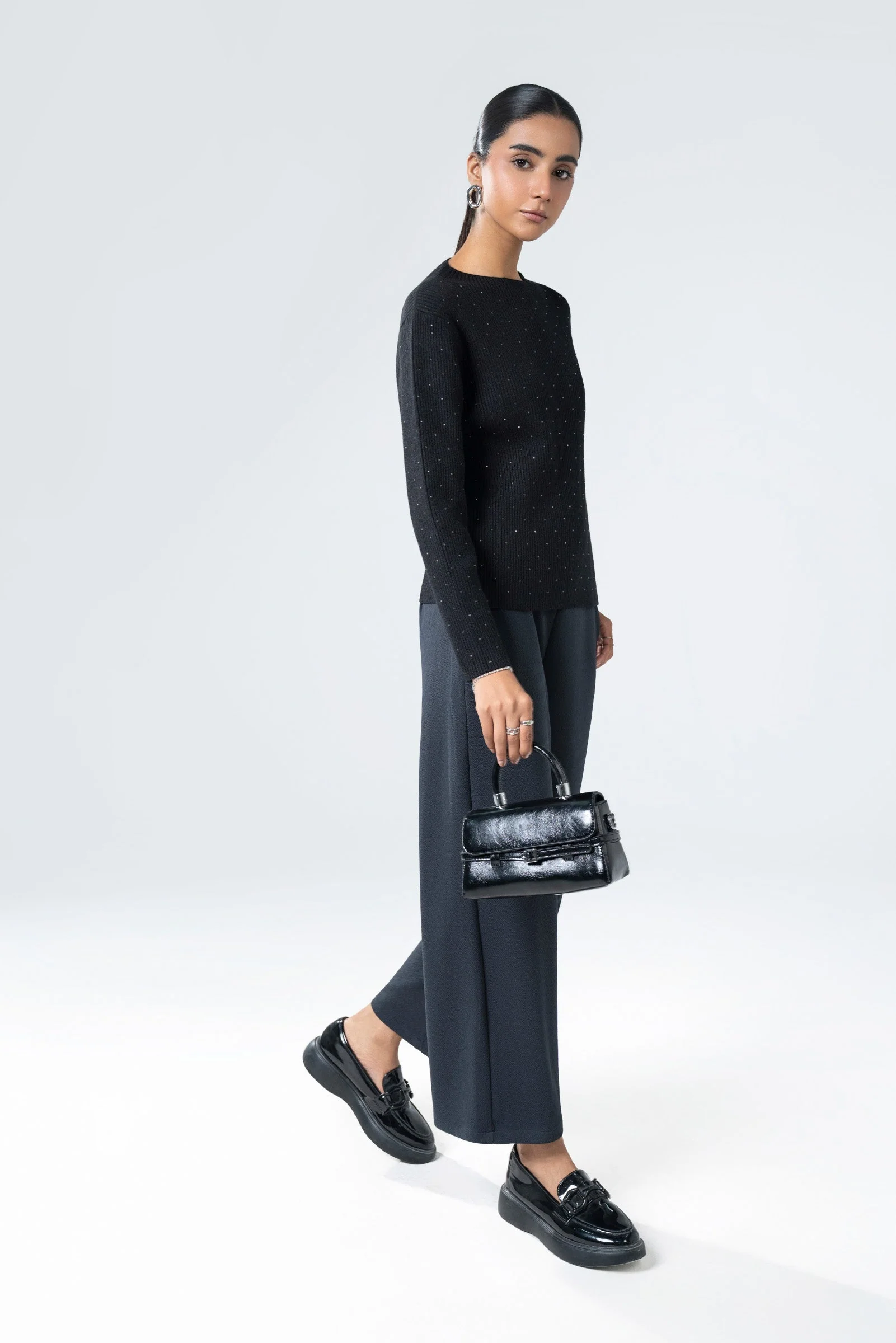 Elongated Trapeze Bag