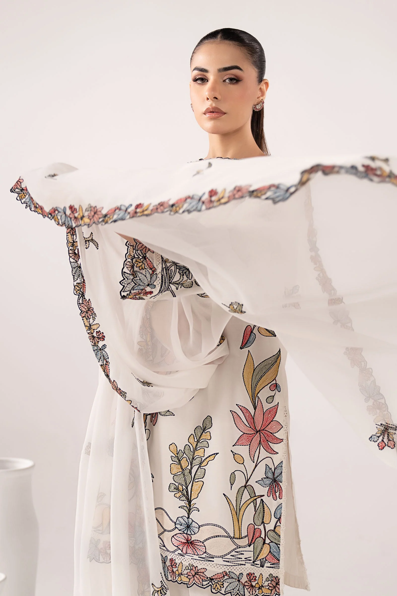 3 Piece Embroidered Lawn Suit - Image 11
