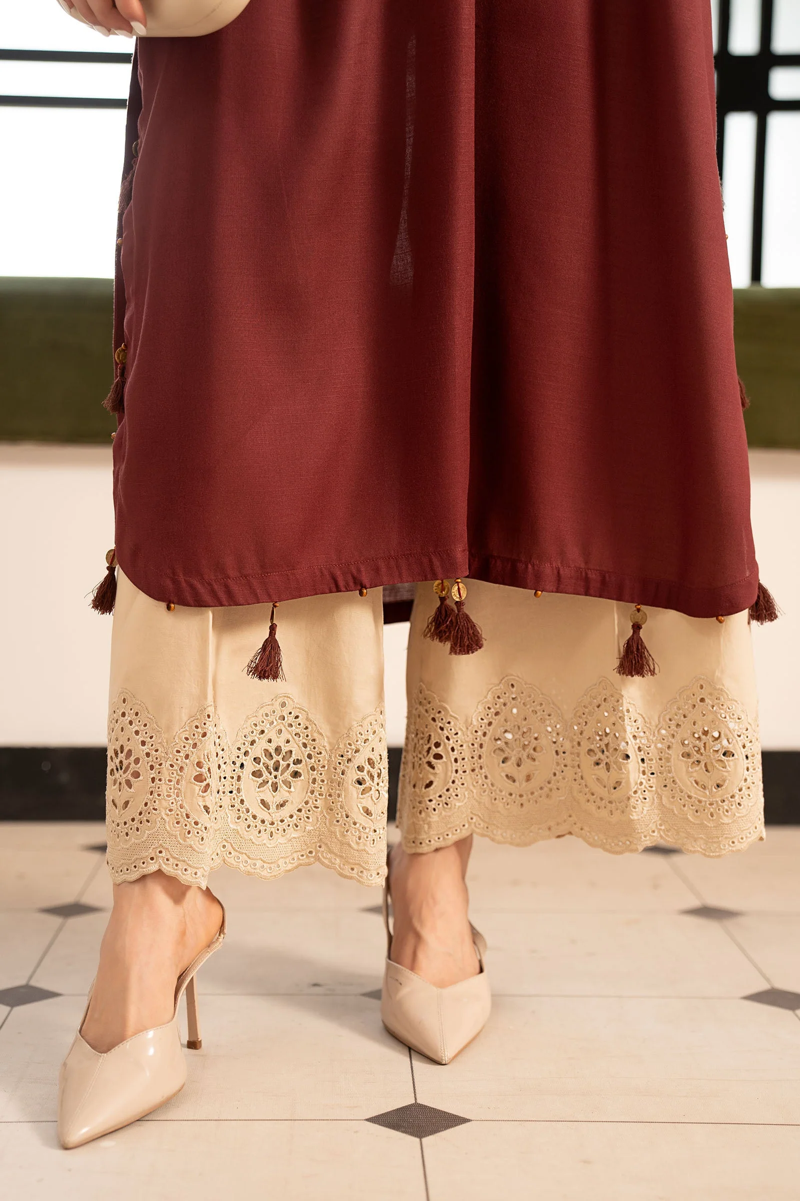 2 Piece Embroidered Lawn Suit - Image 7
