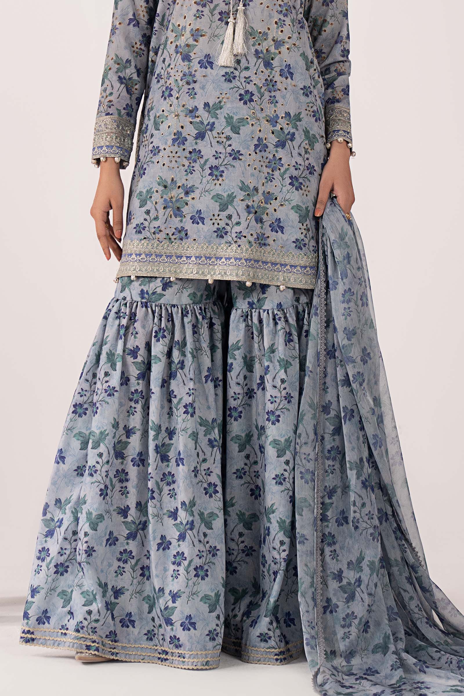 3 Piece Embroidered Lawn Suit - Image 11