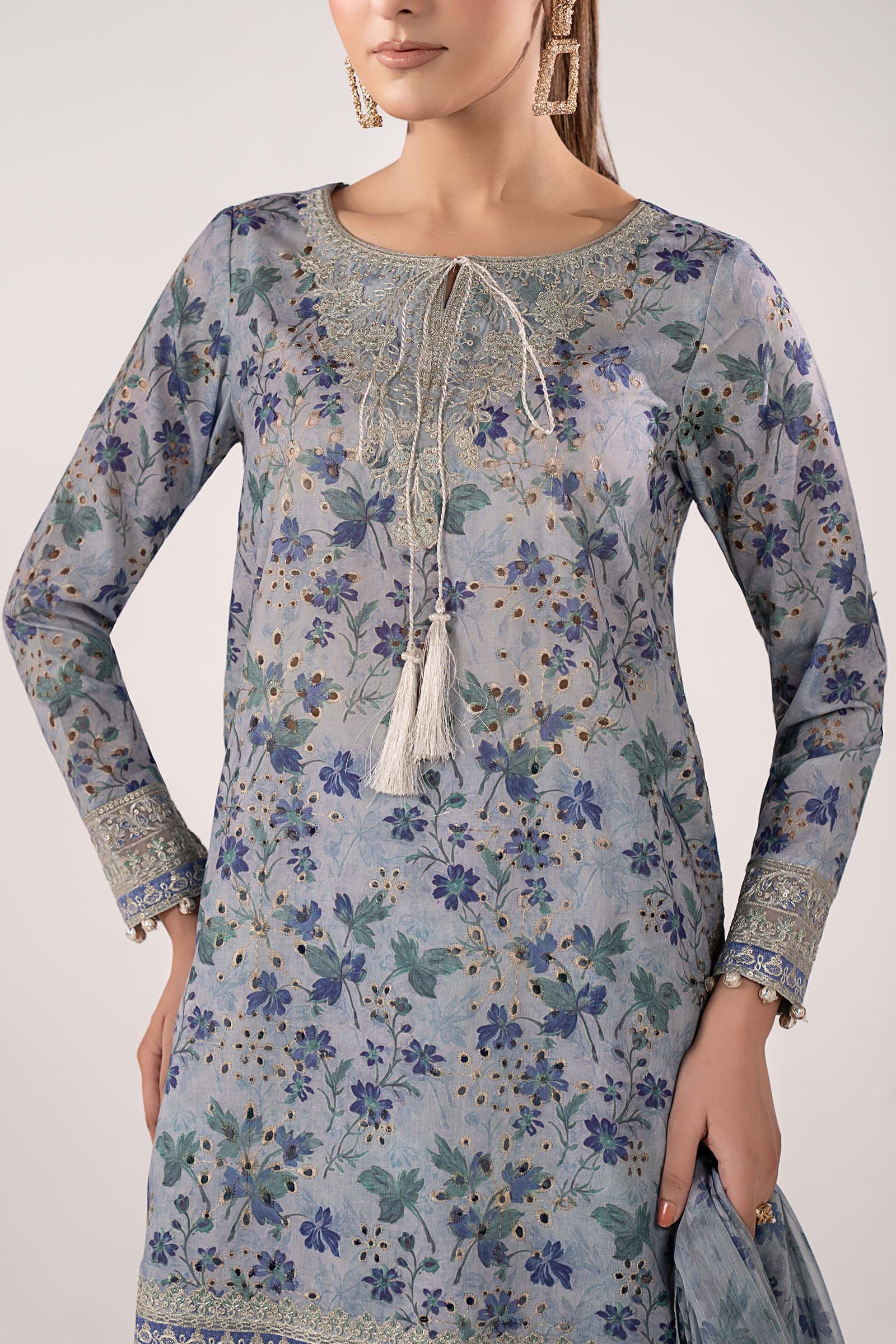 3 Piece Embroidered Lawn Suit - Image 9
