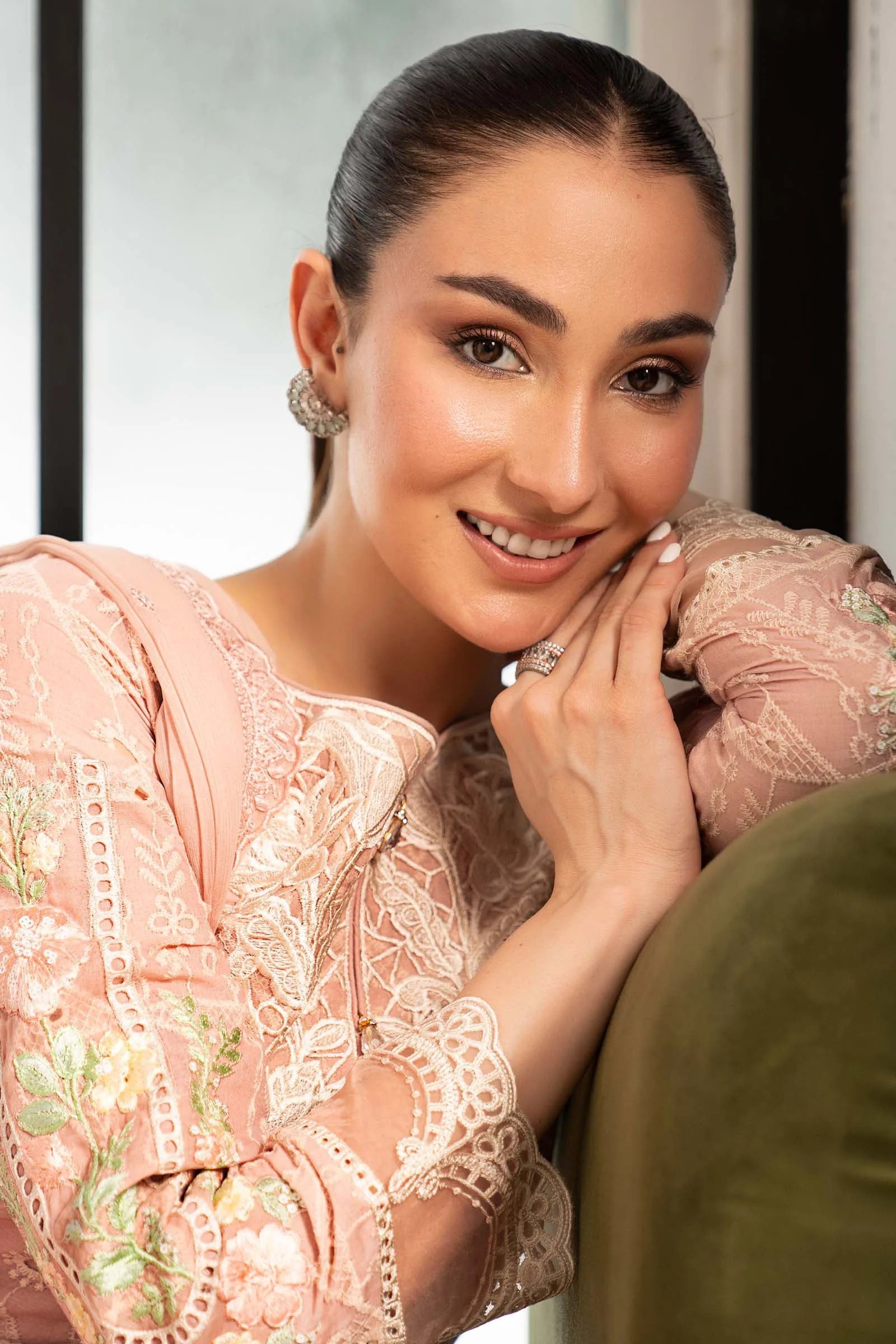 3 Piece Embroidered Lawn Suit - Image 3