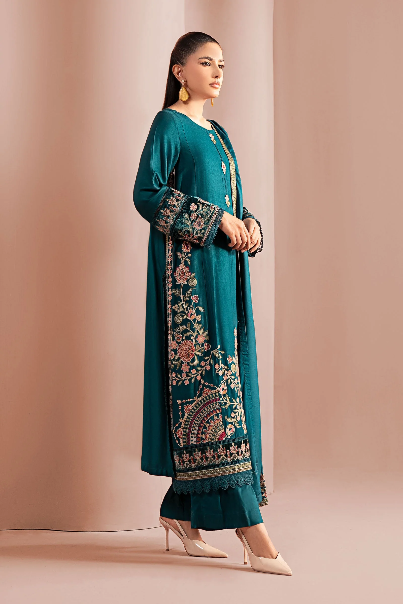 3 Piece Embroidered Marina Suit - Image 9