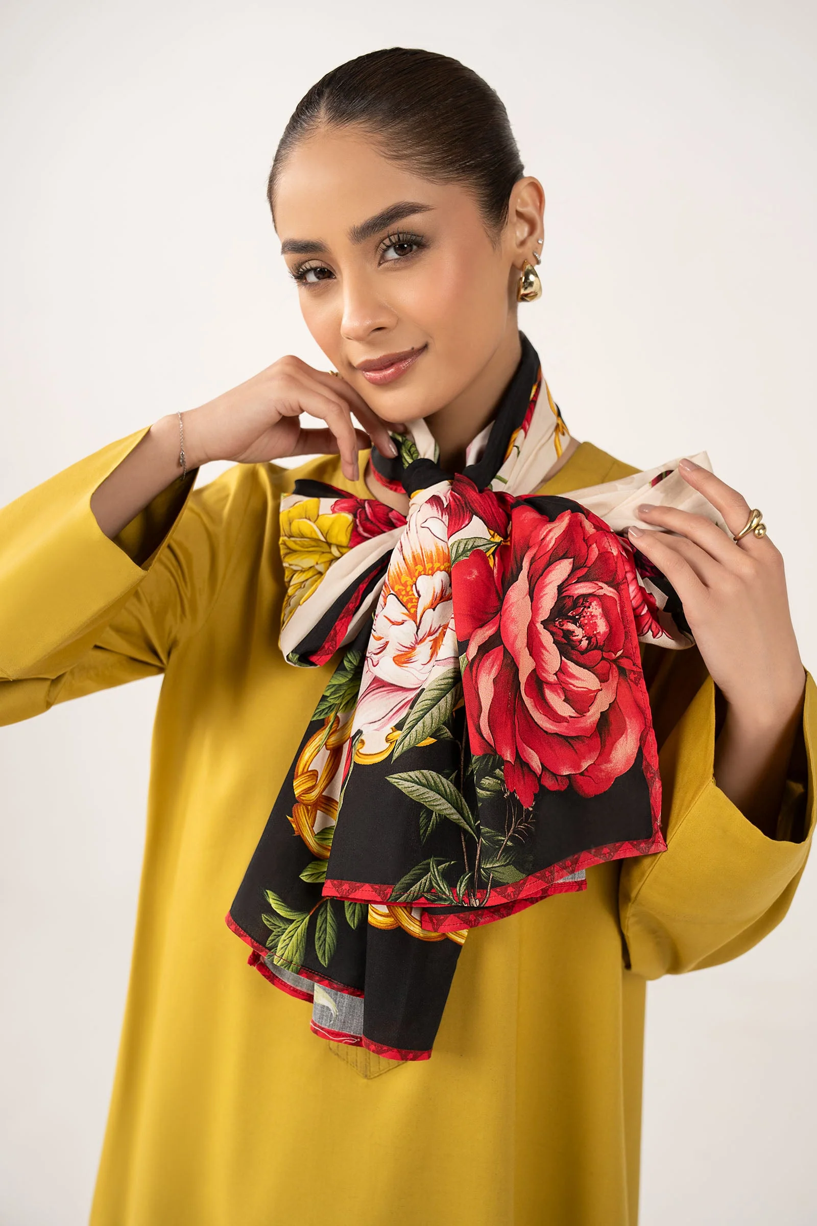 Printed Arabic Lawn Scarf - Image 2