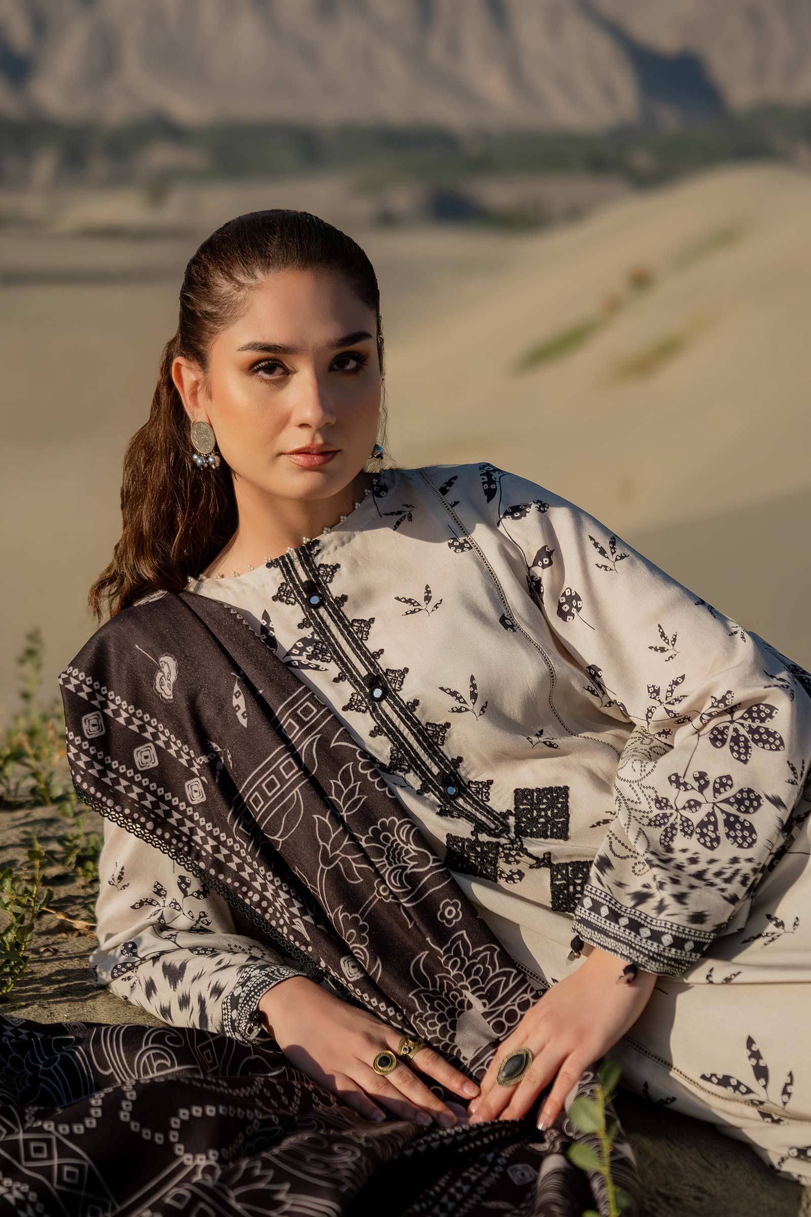 3 Pc Unstitched Printed Linen Suit | 507-A - Image 2