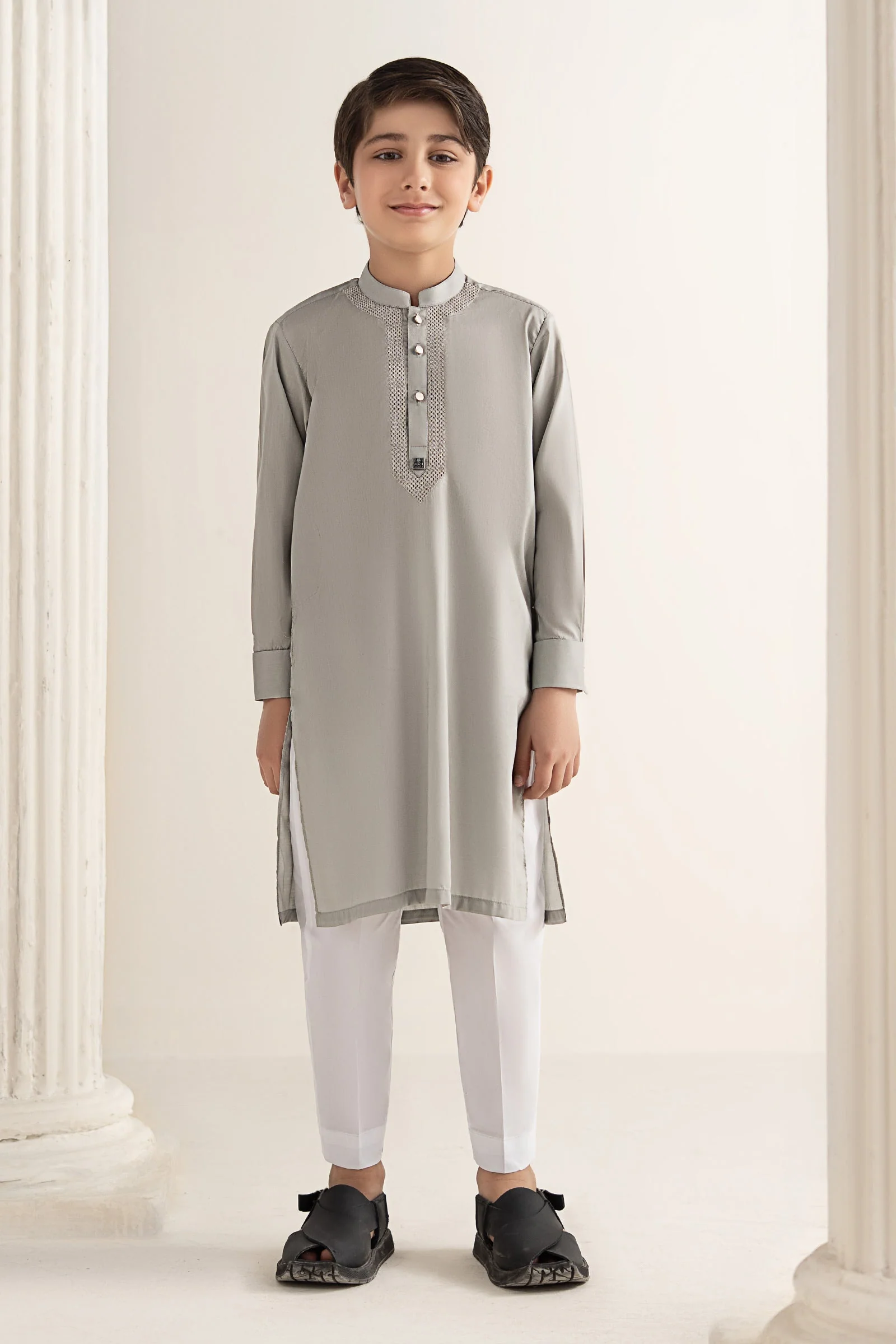 Embroidered Blended Kurta