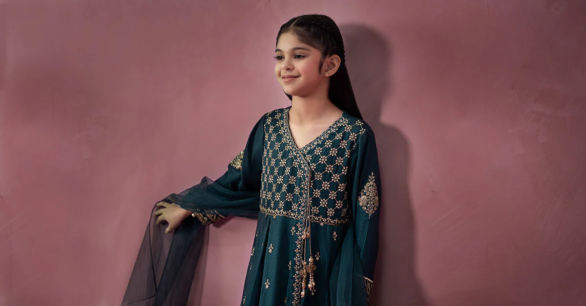 3 Piece Embroidered Linen Suit - Image 7