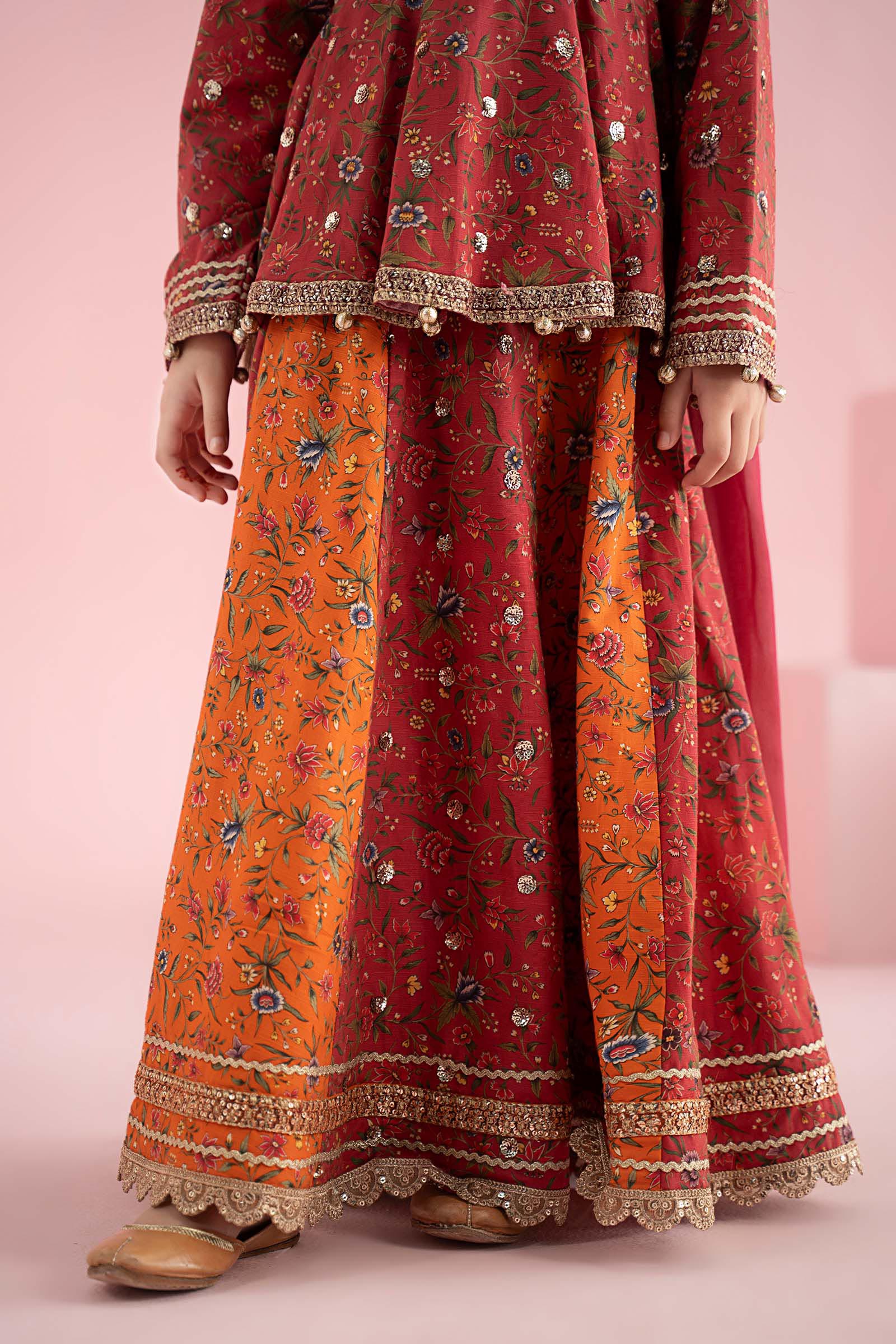 3 Piece Embroidered Khaddar Suit - Image 9