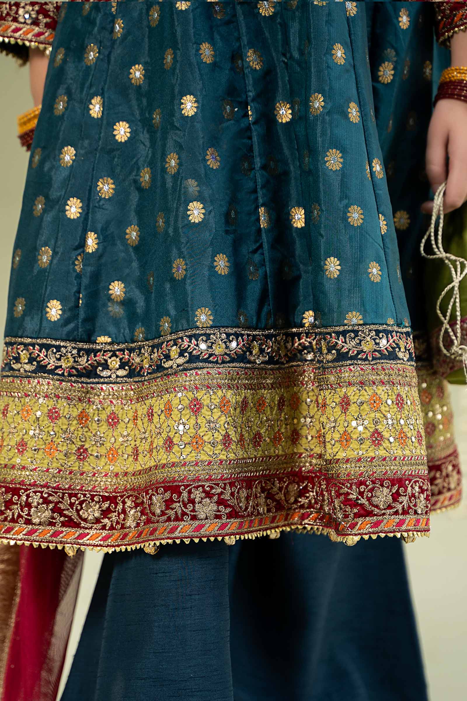 3 Piece Embroidered Jamawar Suit - Image 7