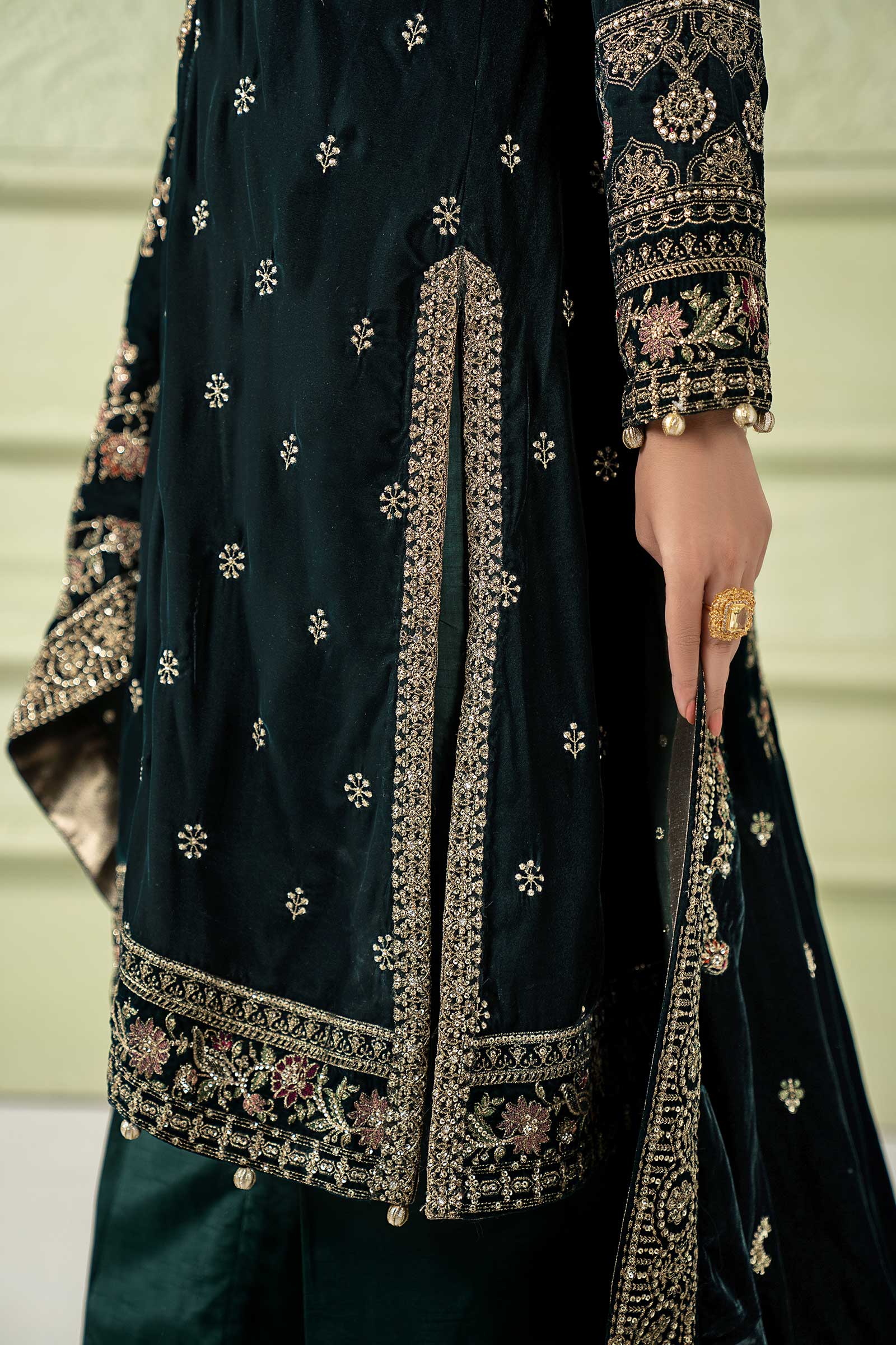 3 Piece Embroidered Velvet Suit - Image 5